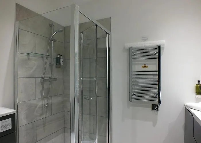 The Piebald Hotel 3*