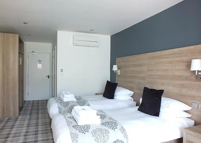 The Piebald Hotel 3*